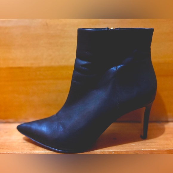 Women’s heeled ankle boots - Picture 2 of 4